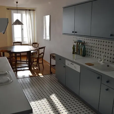 Appartement Lake Front Spacious Flat In *